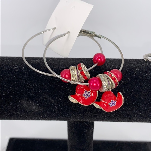 Red Hat Collection - Picture 3 of 5